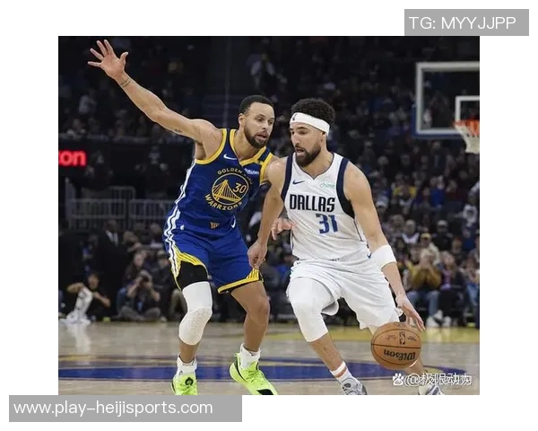 八一队与上海队的激烈对决展现篮球魅力与团队精神的巅峰对抗 八一队与上海队的激烈对决展现篮球魅力与团队精神的巅峰对抗